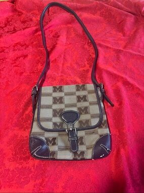 Michigan Wolverines crossbody bag